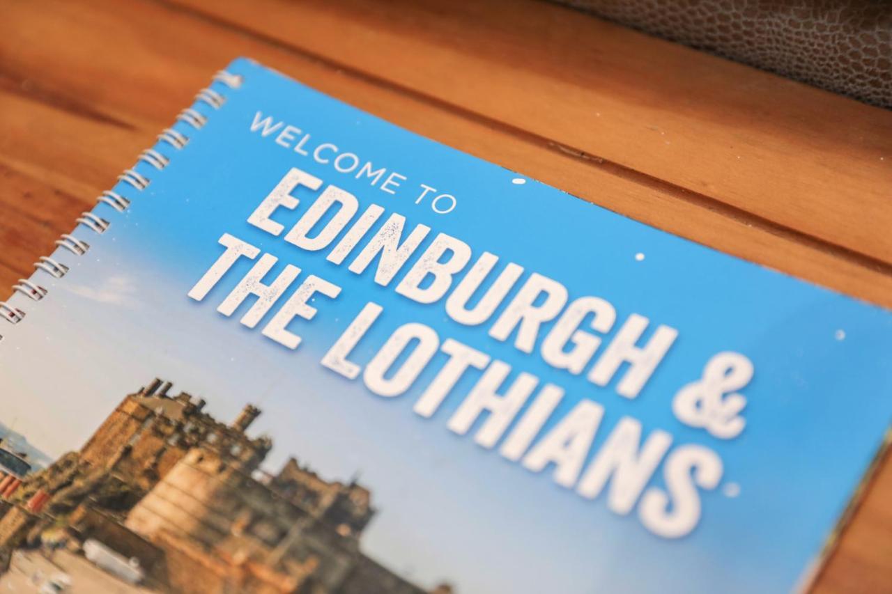Beautiful 4 Bedroom - Free Parking Ferienhaus Edinburgh